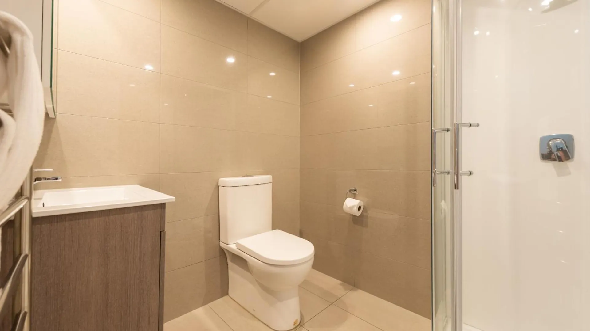 ולינגטו Capital View Motor Inn - Free Parking מוטל